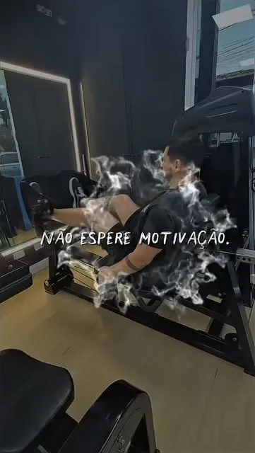 SEXTOUUUU COM LEG DAY! Treino de hoje tá pago e com a perna BAMBA aqui na @leoesgympereque! Quero ver subir a escada de…